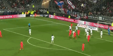 曼城德布劳内助攻斯特林破门